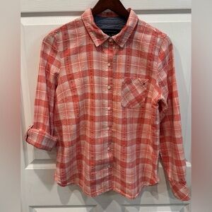 Tommy Hilfiger Women's Classic Fit Roll Tab/ Long sleeve Shirt Plaid Size M